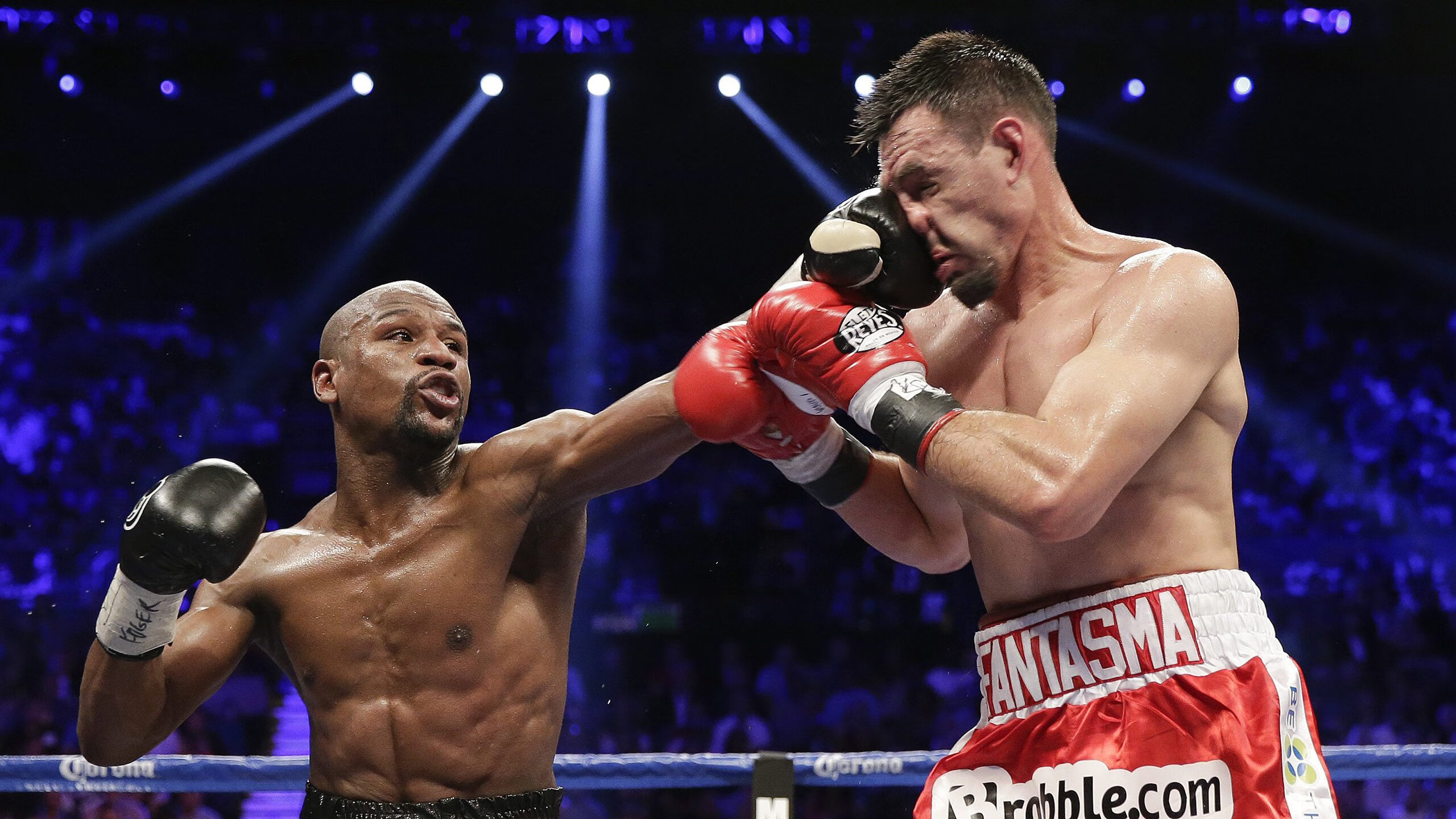 维拉高位逼抢迫使对方连续传球失误,维拉 pb